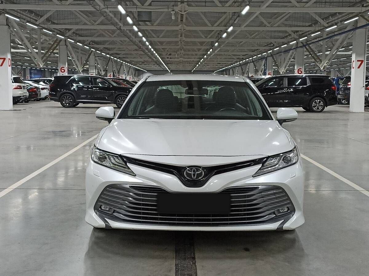 Toyota Camry 2019 года с пробегом. Фото: #1