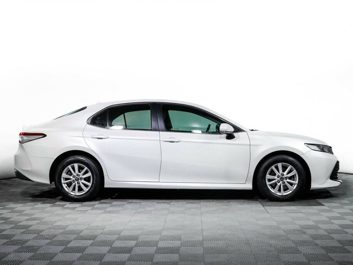 Toyota Camry 2020 года с пробегом. Фото: #3