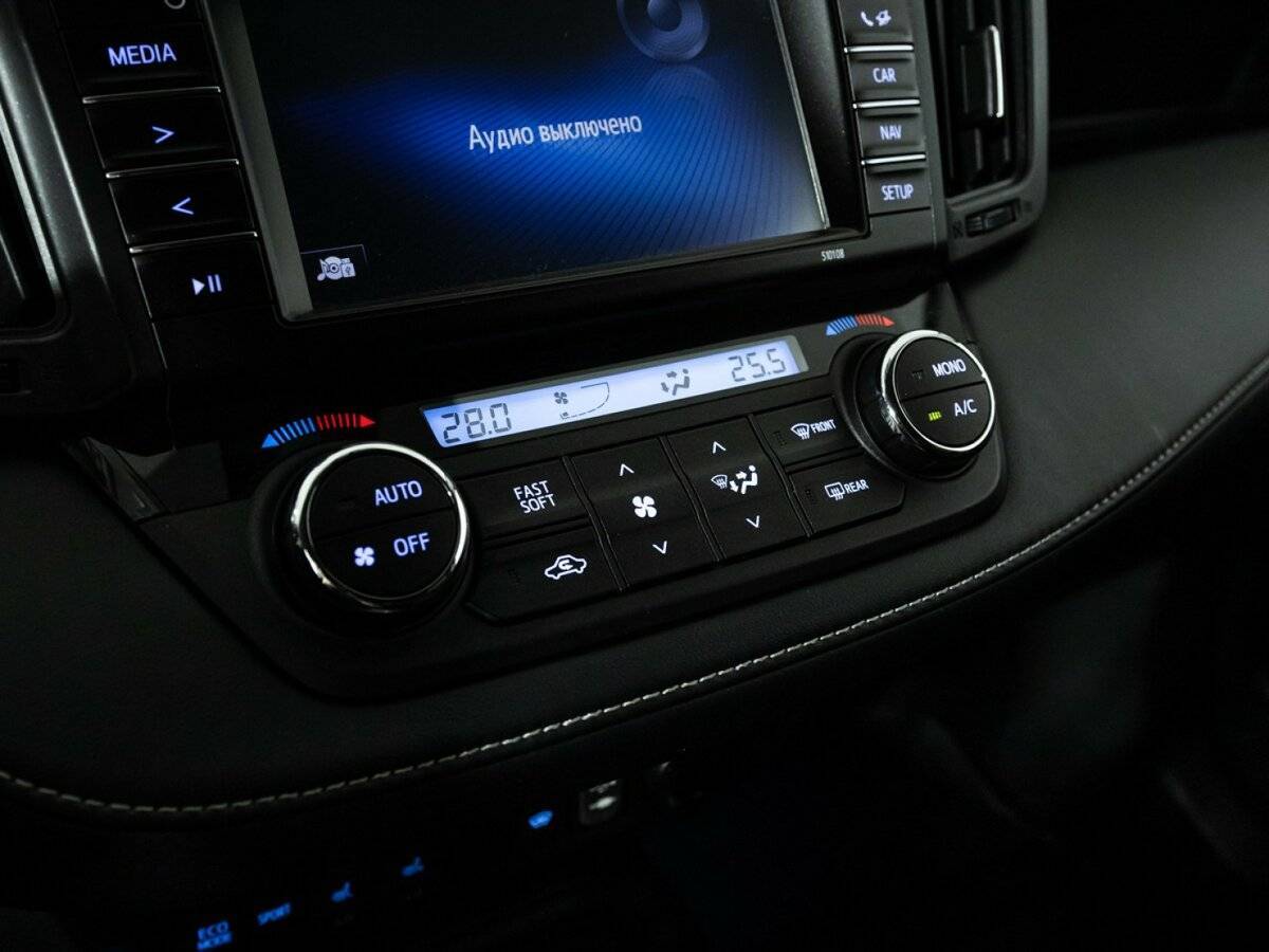 Toyota RAV4 2017 года с пробегом. Фото: #17