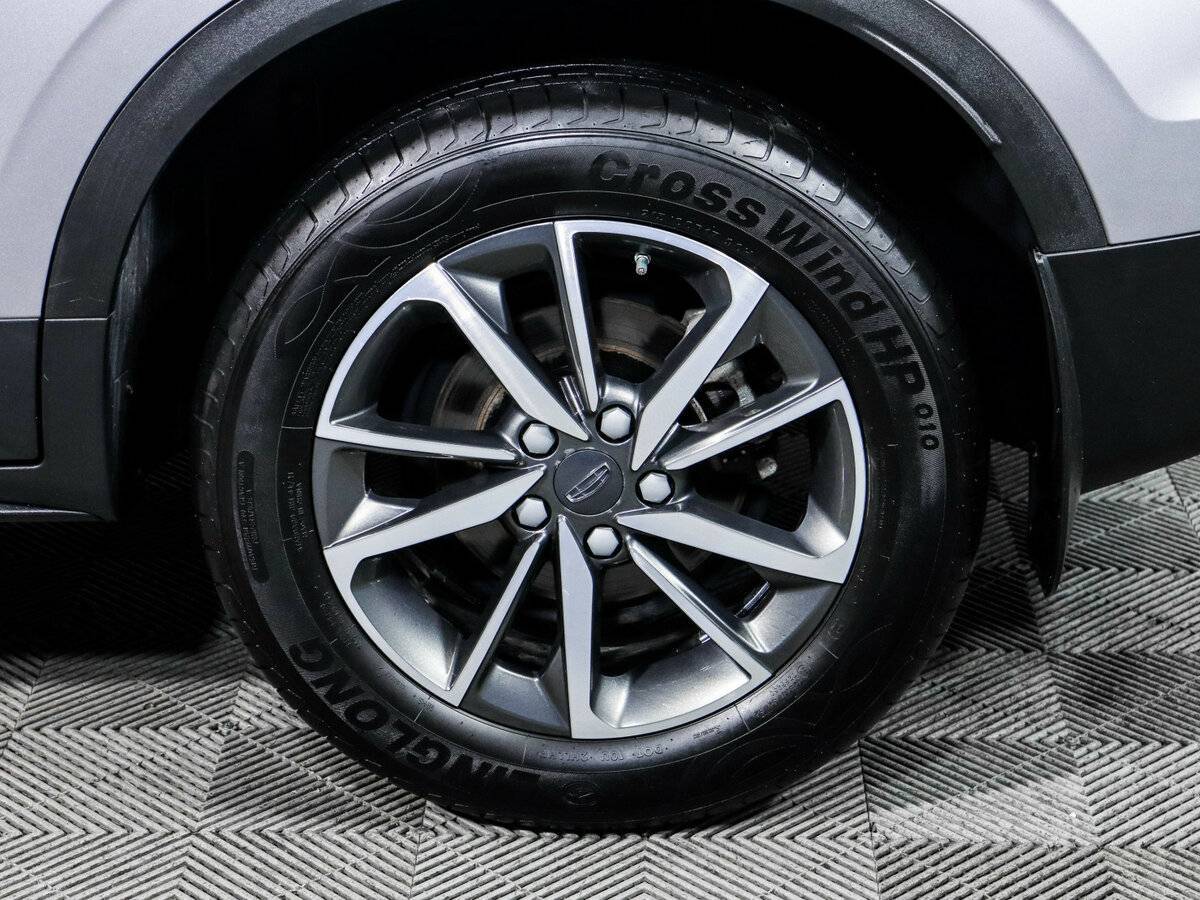 Geely Coolray 2023 года с пробегом. Фото: #11