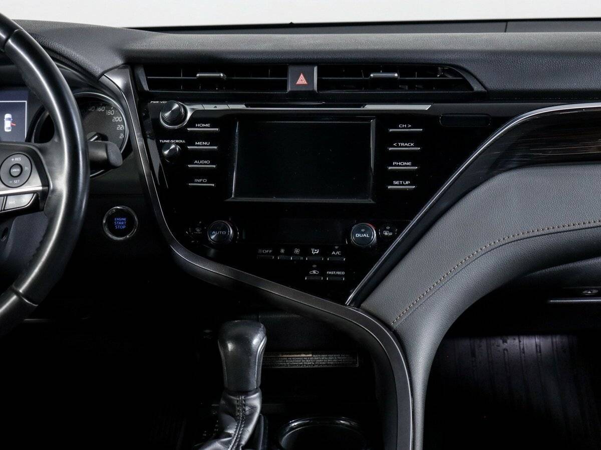 Toyota Camry 2019 года с пробегом. Фото: #10