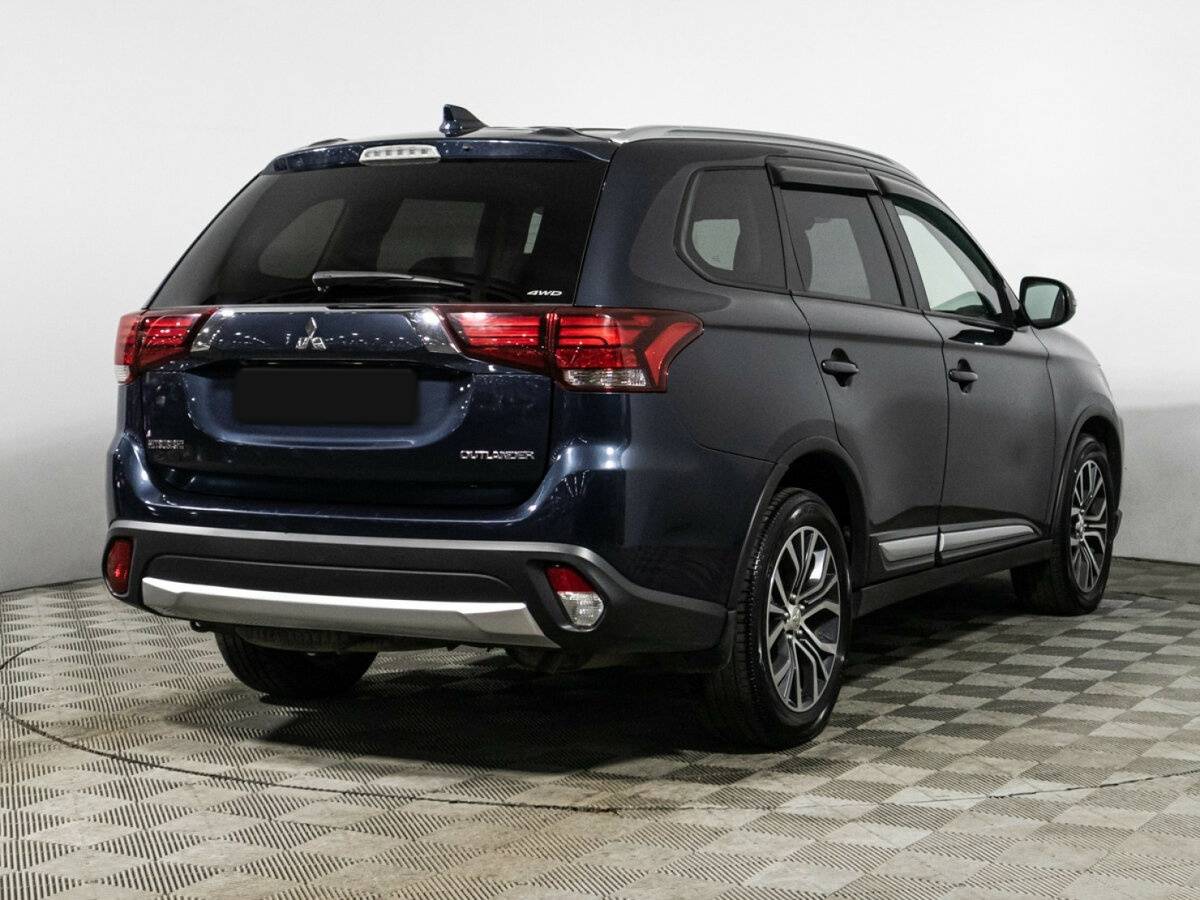 Mitsubishi Outlander 2018 года с пробегом. Фото: #4