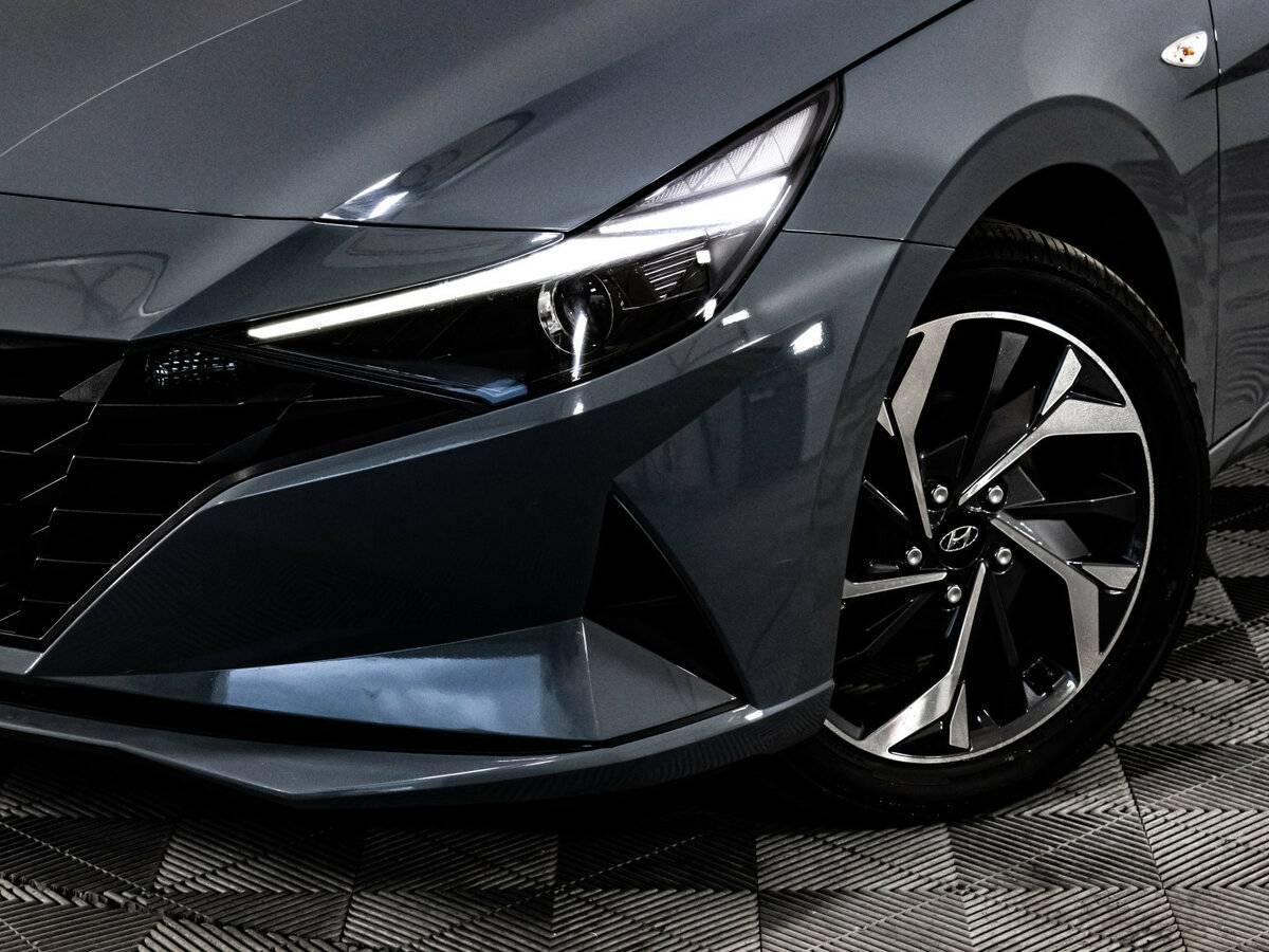 Hyundai Elantra 2021 года с пробегом. Фото: #2