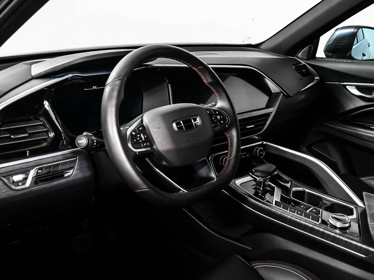 Geely Tugella 2022 года с пробегом. Фото: #11