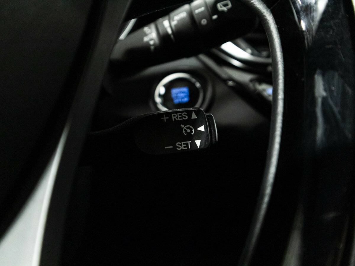 Toyota C-HR 2020 года с пробегом. Фото: #18