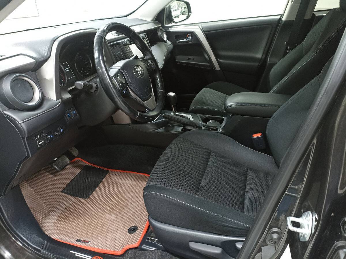 Toyota RAV4 2016 года с пробегом. Фото: #15