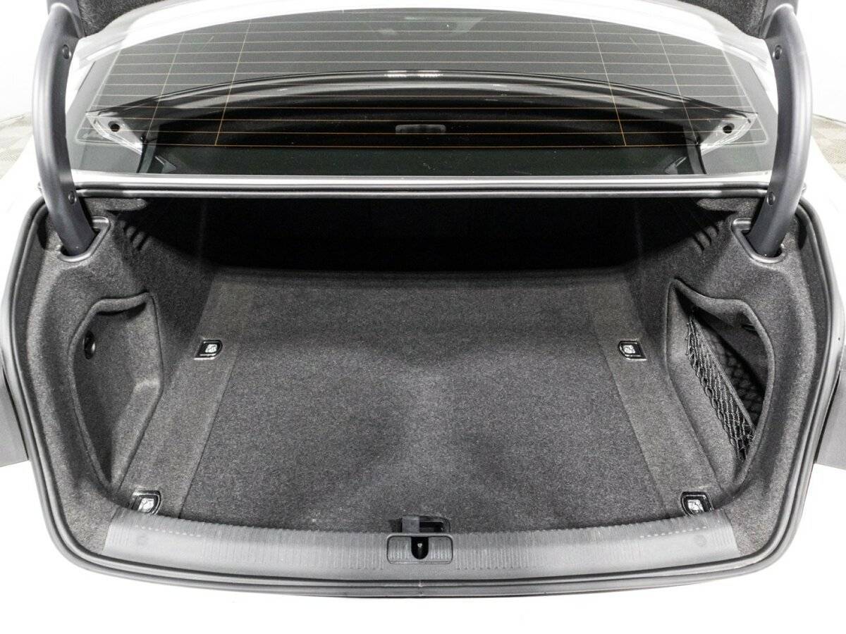 Audi A4 2020 года с пробегом. Фото: #15