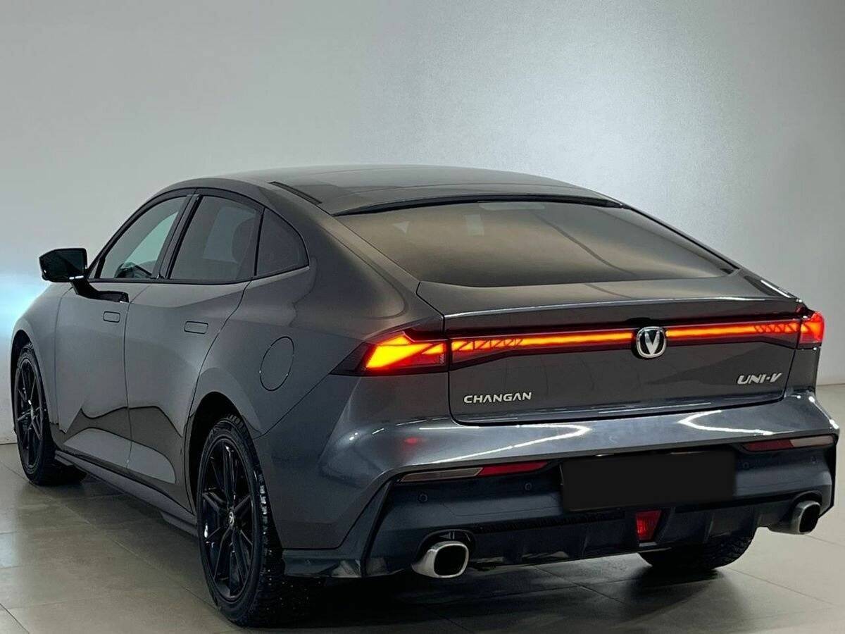 Changan UNI-V 2023 года с пробегом. Фото: #4