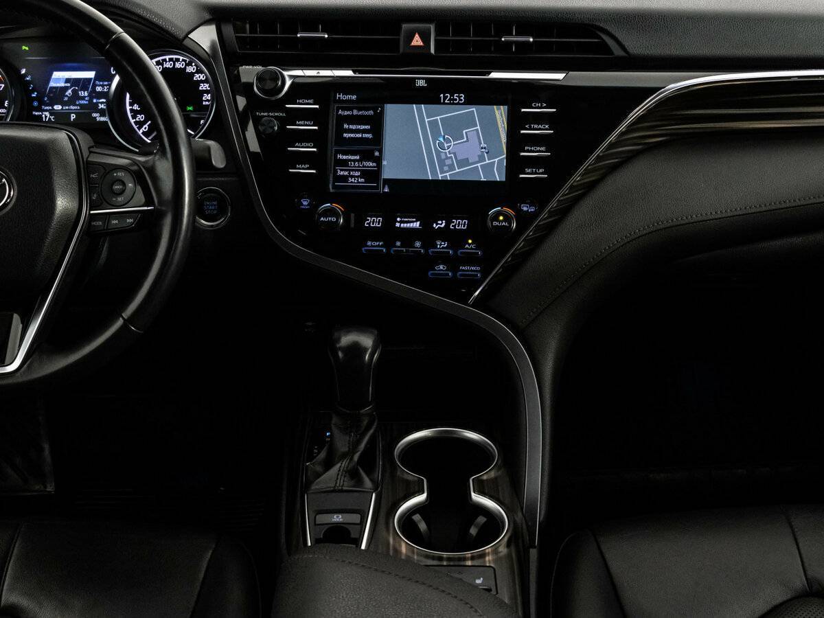 Toyota Camry 2018 года с пробегом. Фото: #15