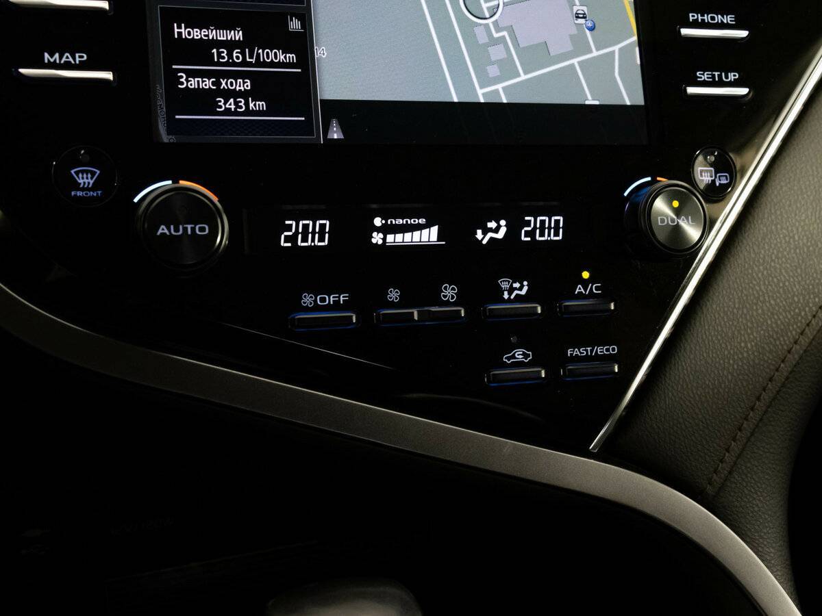Toyota Camry 2018 года с пробегом. Фото: #19