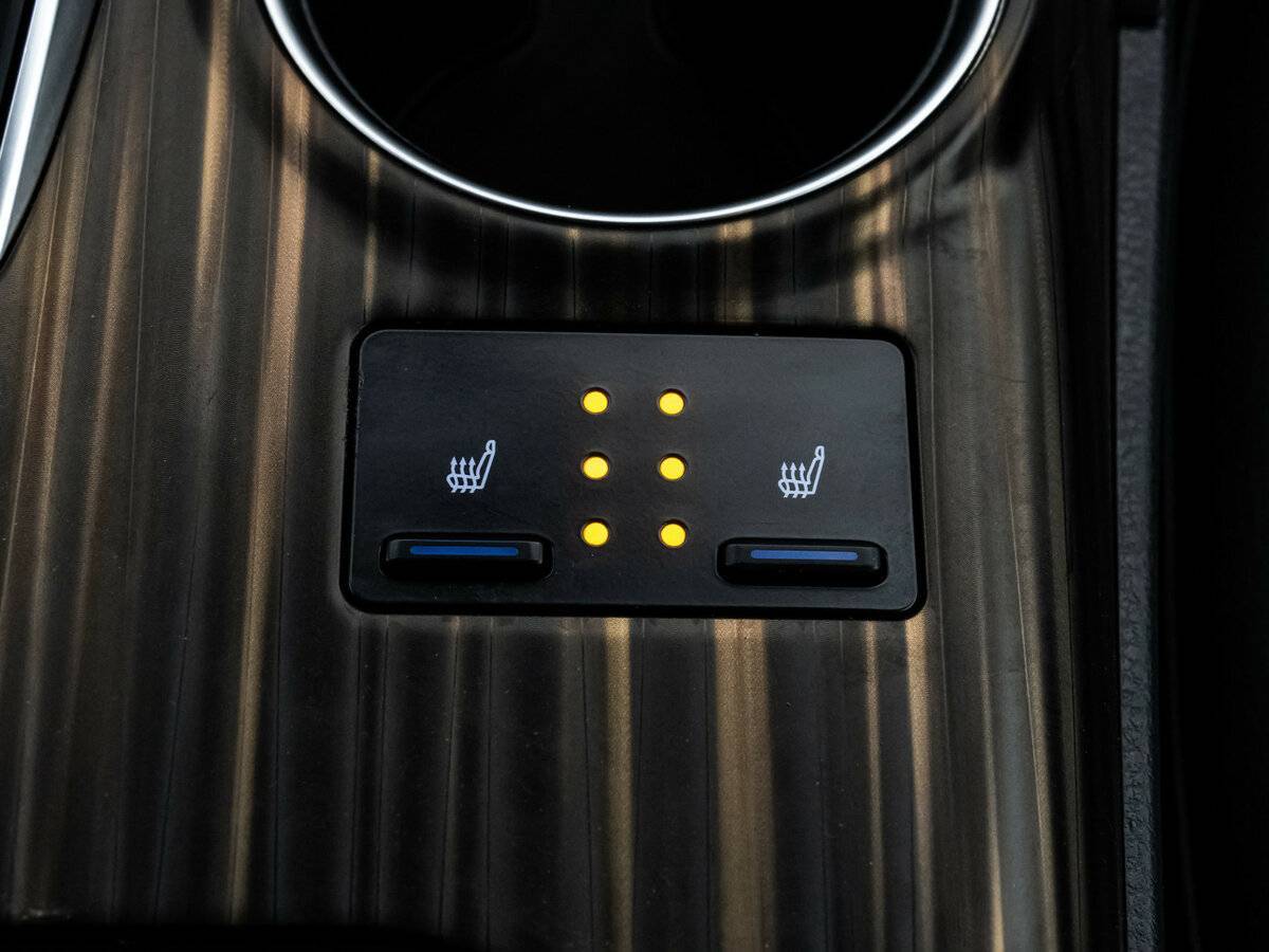 Toyota Camry 2018 года с пробегом. Фото: #20