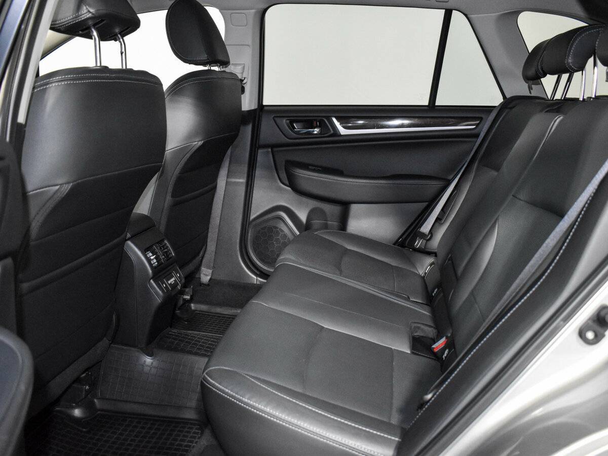Subaru Outback 2018 года с пробегом. Фото: #10