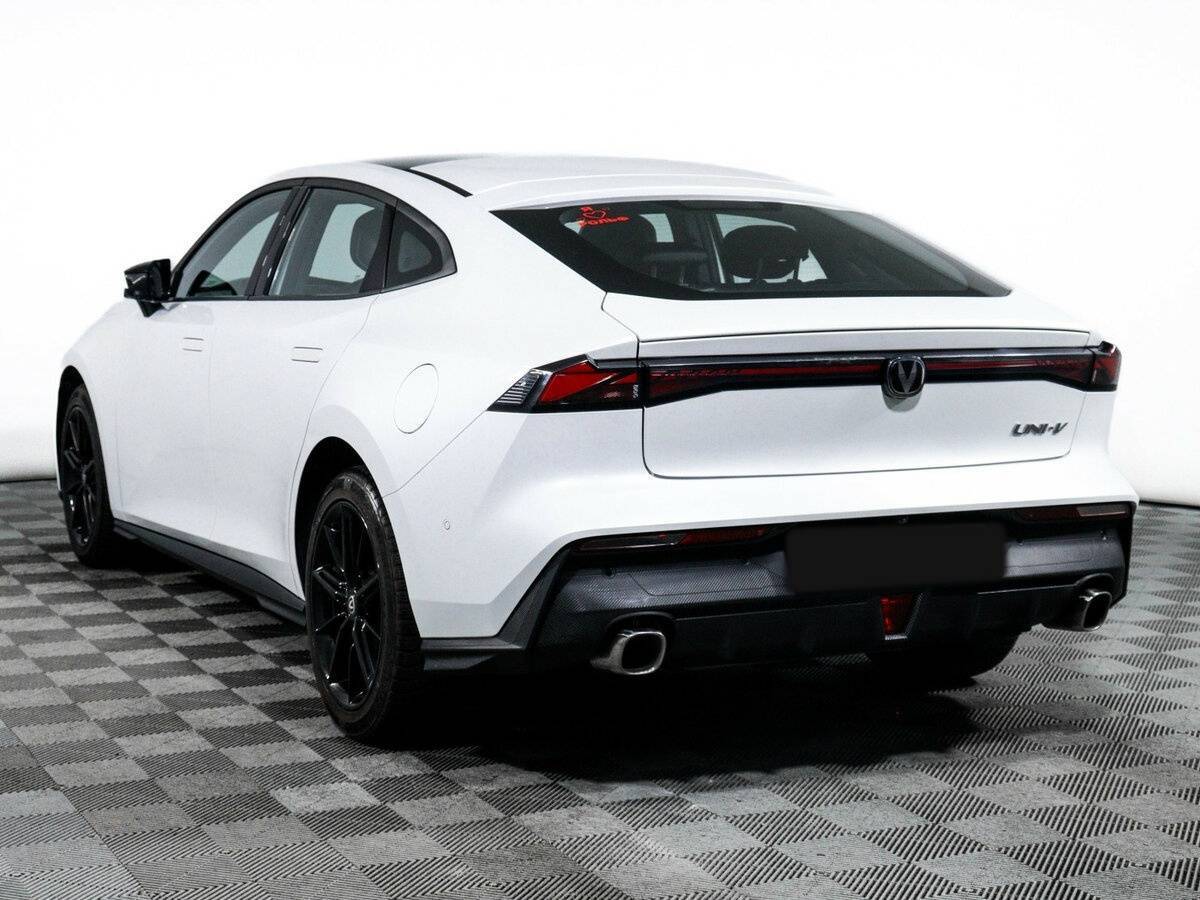 Changan UNI-V 2023 года с пробегом. Фото: #6