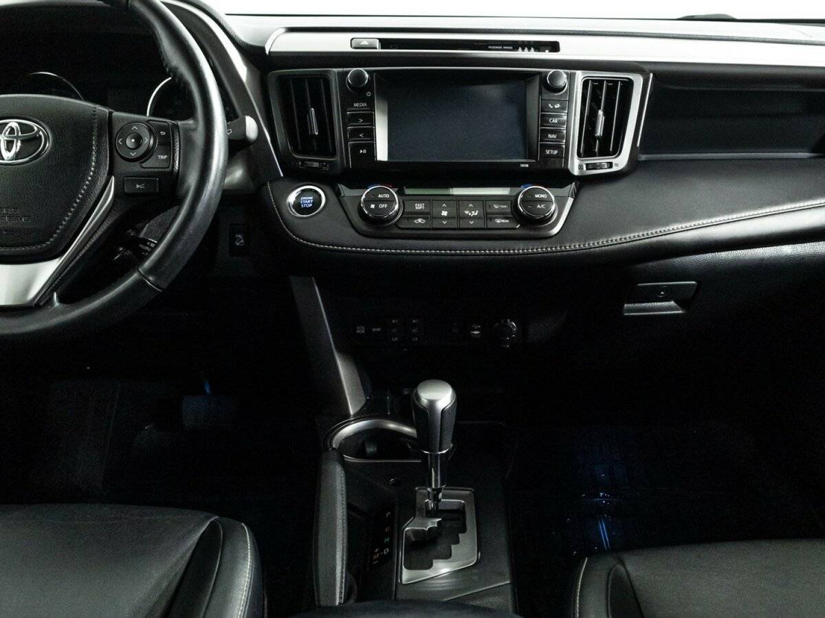 Toyota RAV4 2018 года с пробегом. Фото: #13