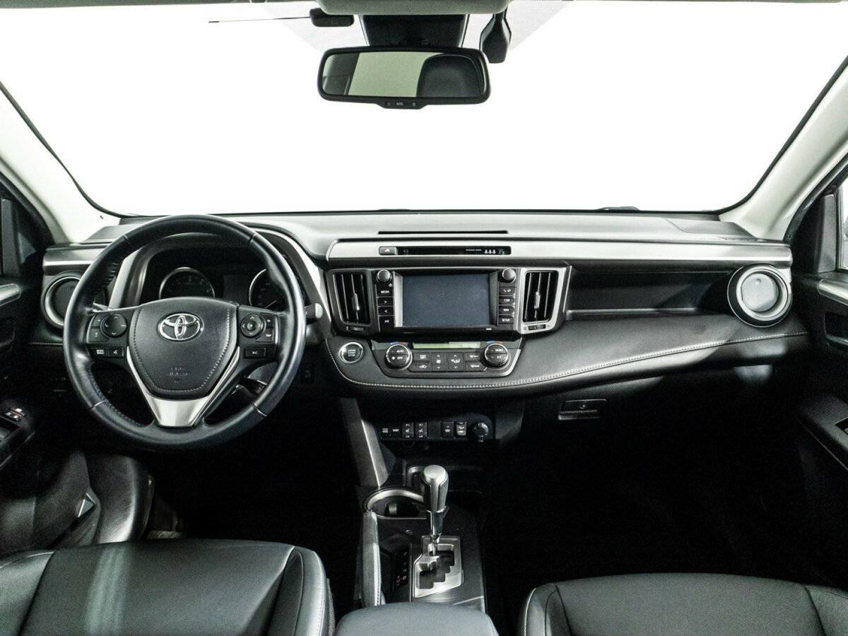 Toyota RAV4 2017 года с пробегом. Фото: #12