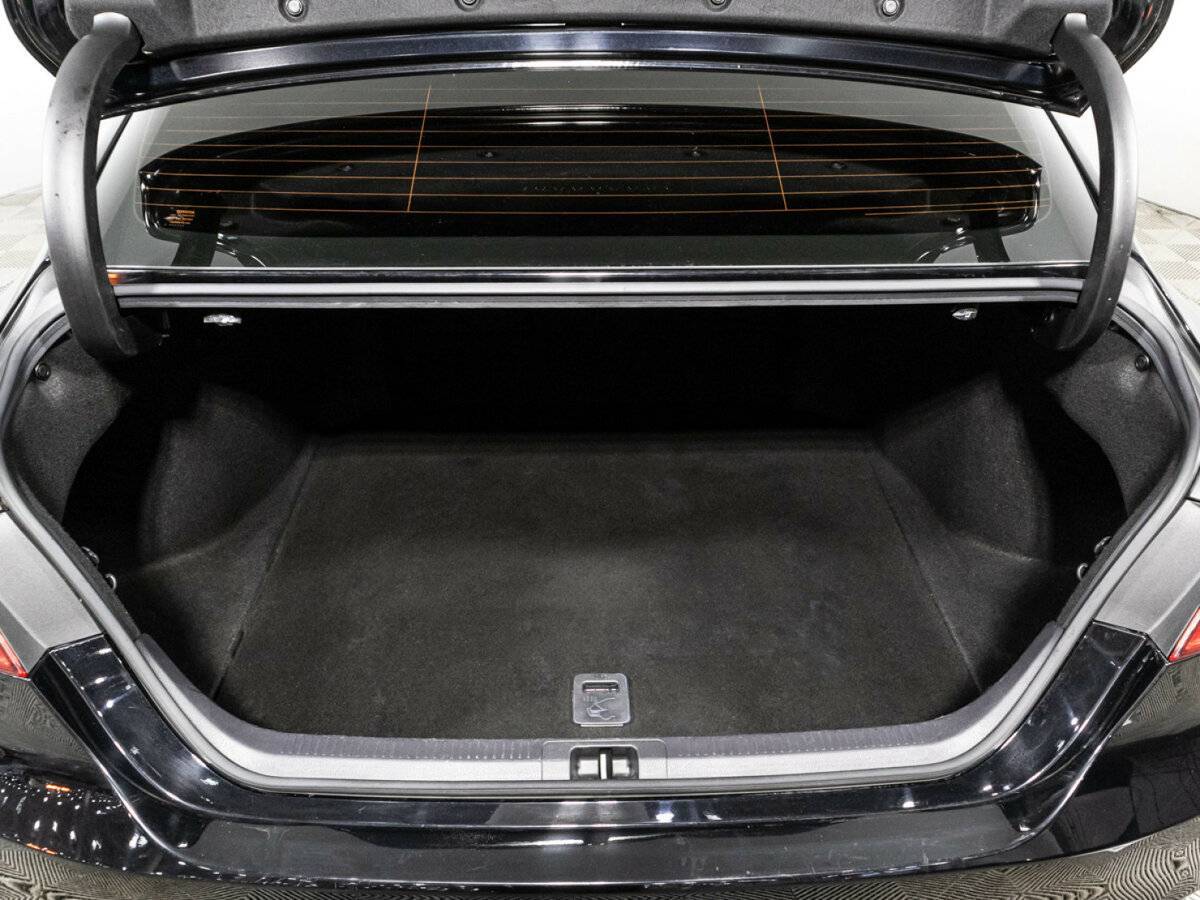 Toyota Camry 2018 года с пробегом. Фото: #14