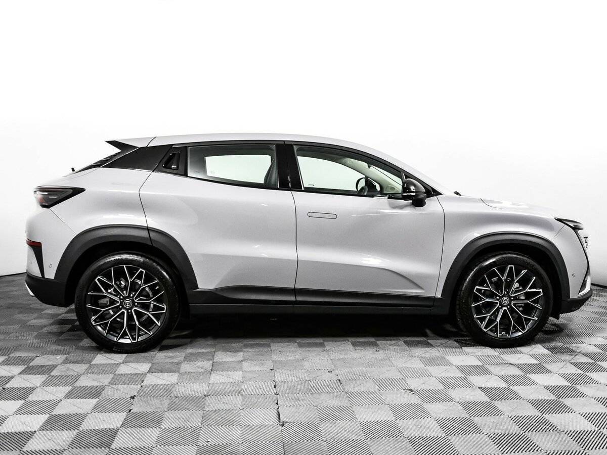 Changan UNI-T 2023 года с пробегом. Фото: #3