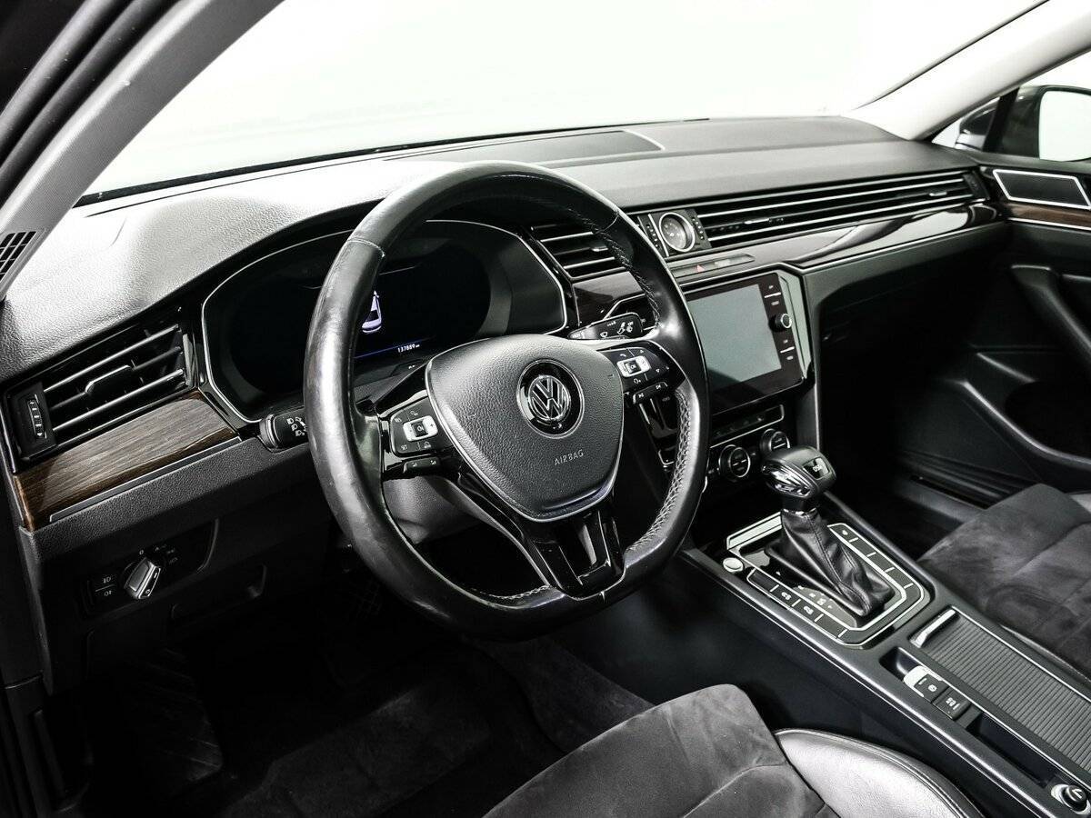 Volkswagen Passat 2017 года с пробегом. Фото: #12