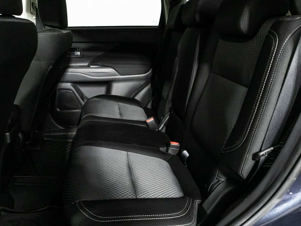 Mitsubishi Outlander 2018 года с пробегом. Фото: #9