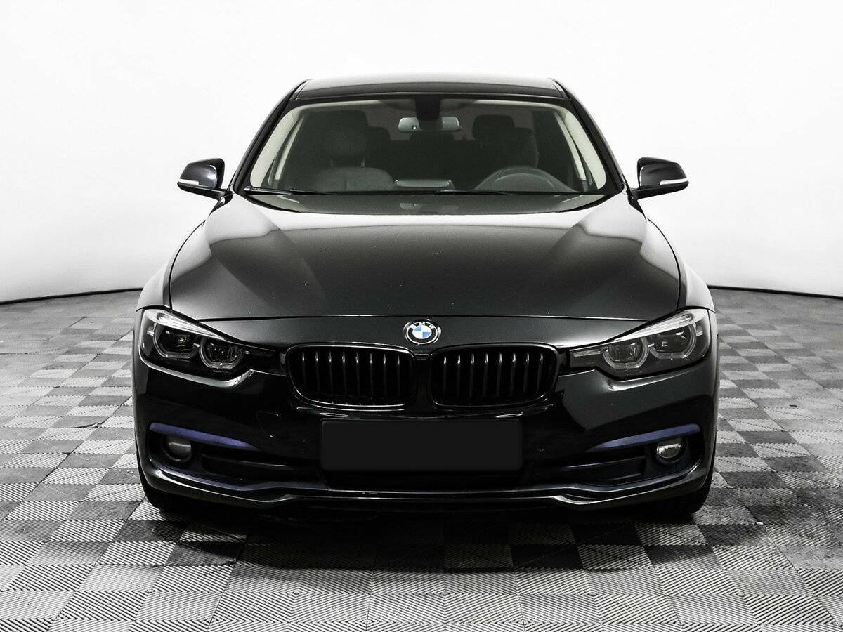 BMW 3 серии 2017 года с пробегом. Фото: #1