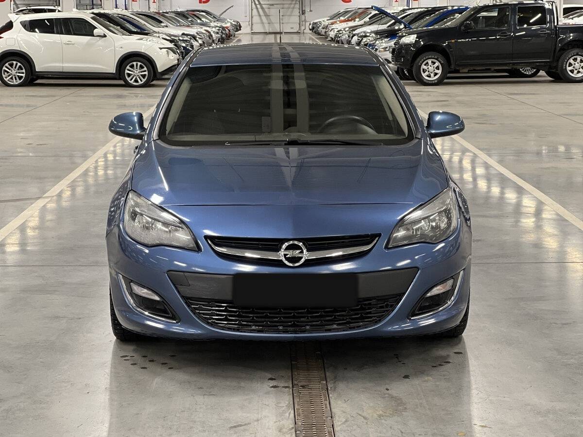 Opel Astra 2013 года с пробегом. Фото: #1