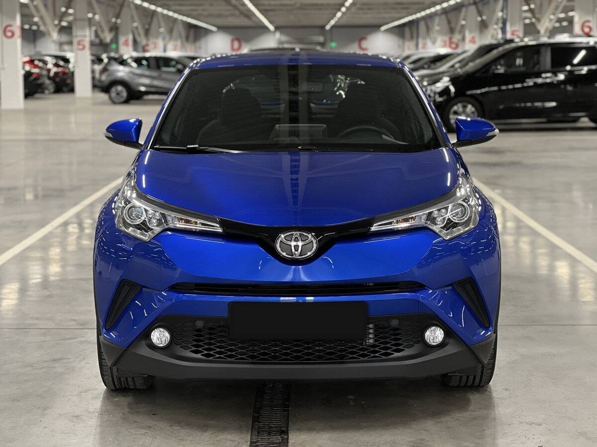 Toyota C-HR 2019 года с пробегом. Фото: #1