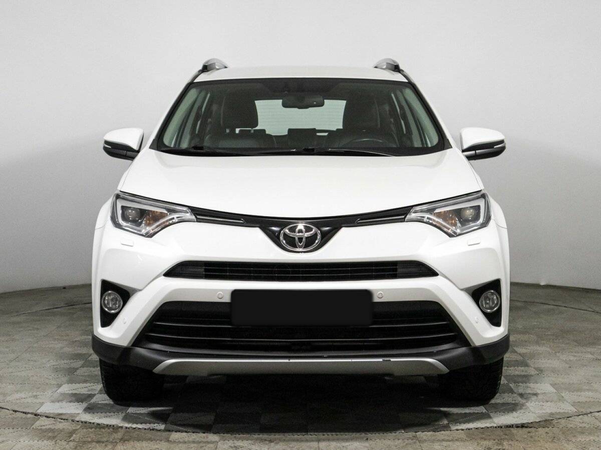 Toyota RAV4 2018 года с пробегом. Фото: #1