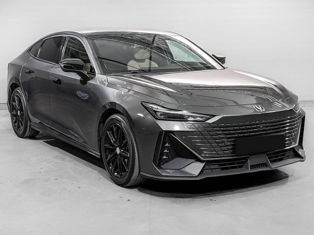 Changan UNI-V 2023 года с пробегом. Фото: #2