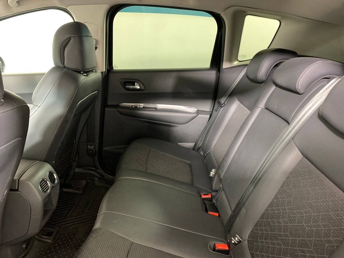 Peugeot 3008 2014 года с пробегом. Фото: #18