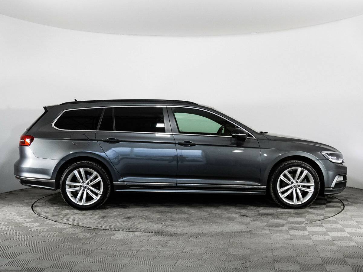 Volkswagen Passat 2016 года с пробегом. Фото: #3