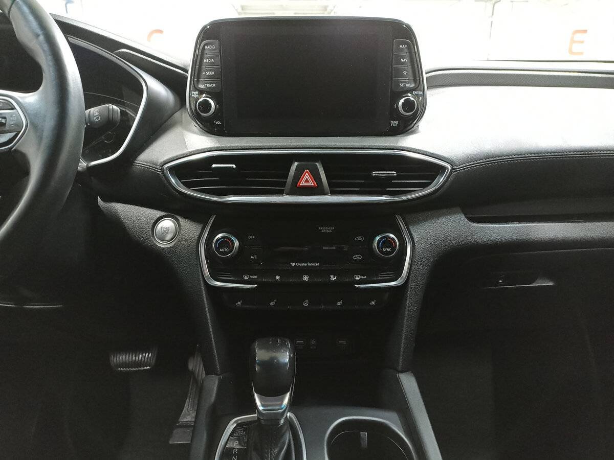 Hyundai Santa Fe 2019 года с пробегом. Фото: #14