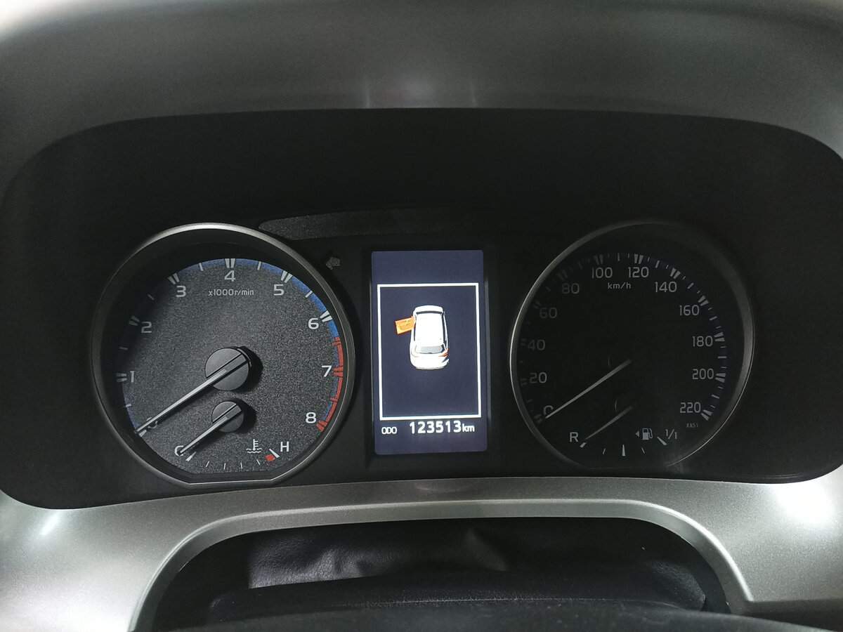 Toyota RAV4 2019 года с пробегом. Фото: #12