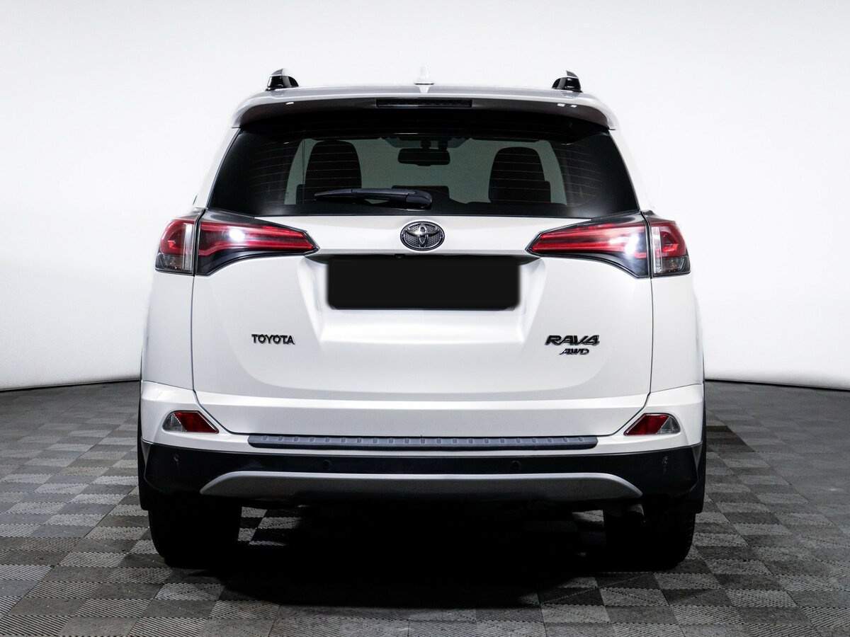 Toyota RAV4 2018 года с пробегом. Фото: #5