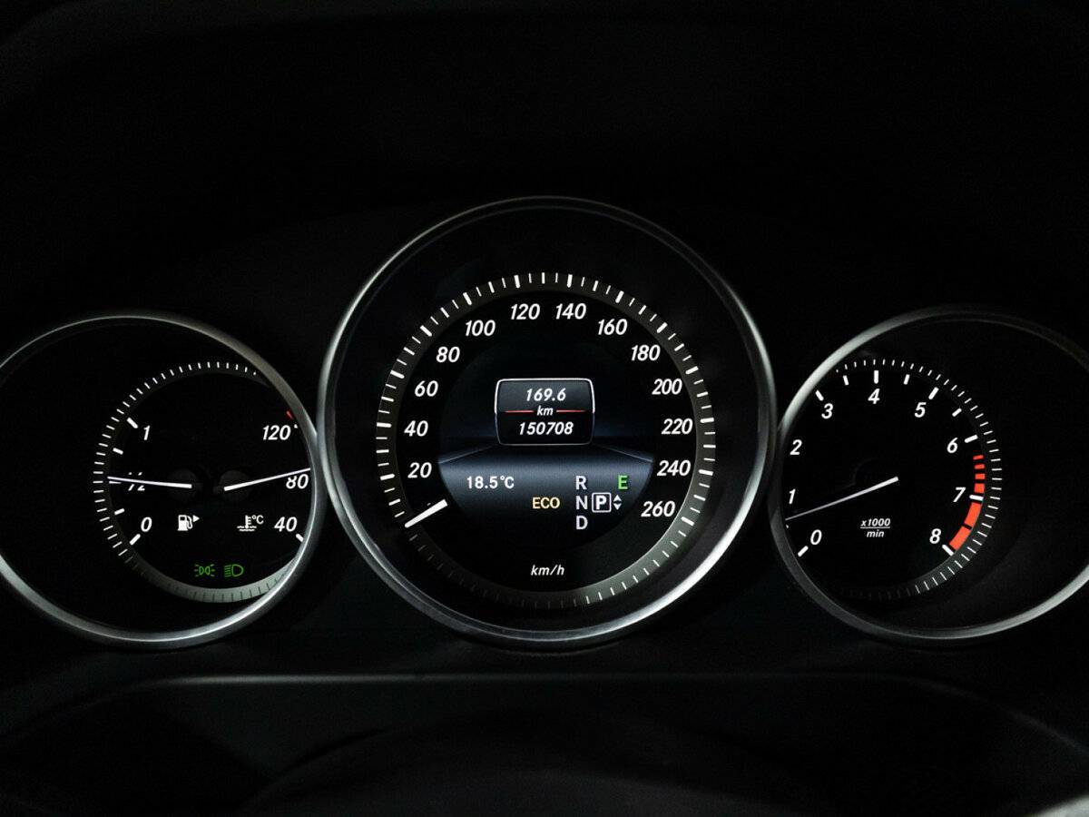 Mercedes-Benz E-Класс 2015 года с пробегом. Фото: #12