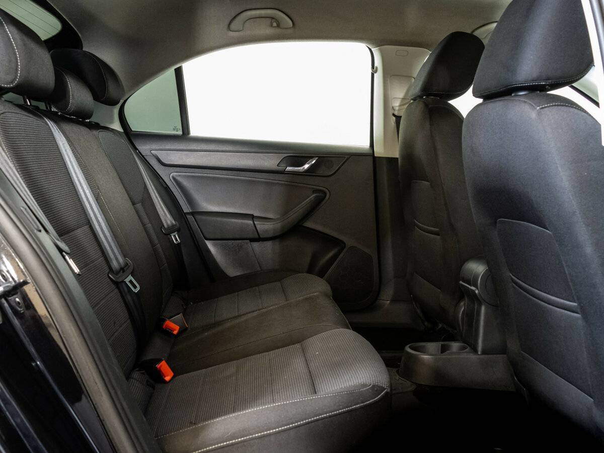 Skoda Rapid 2015 года с пробегом. Фото: #13