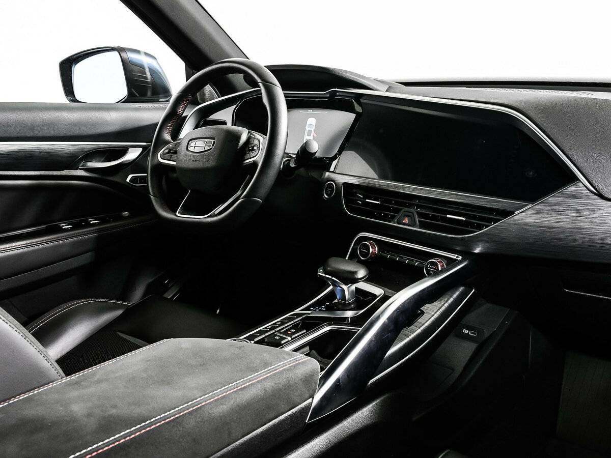 Geely Tugella 2022 года с пробегом. Фото: #8