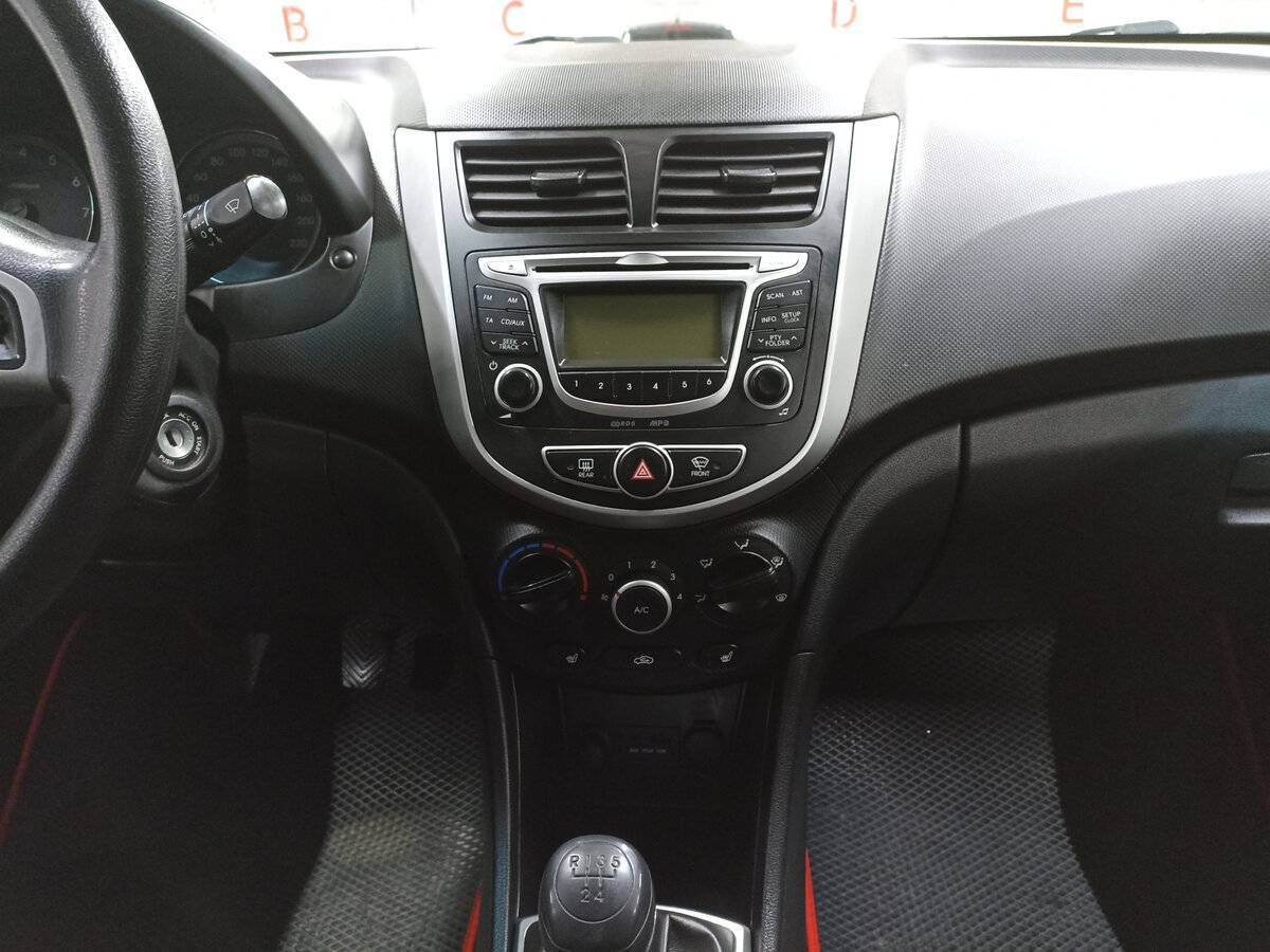 Hyundai Solaris 2013 года с пробегом. Фото: #14