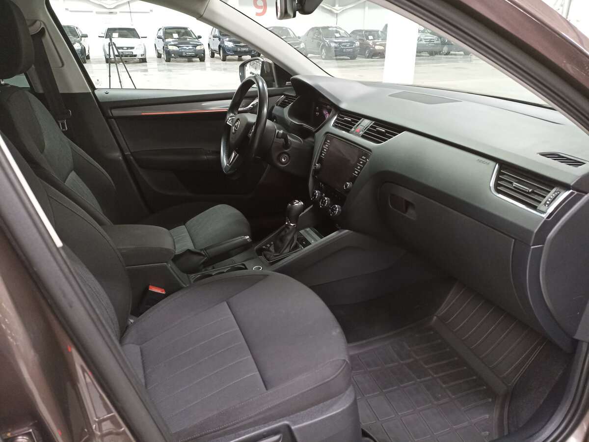 Skoda Octavia 2018 года с пробегом. Фото: #10
