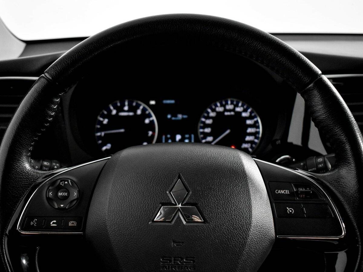 Mitsubishi Outlander 2018 года с пробегом. Фото: #17