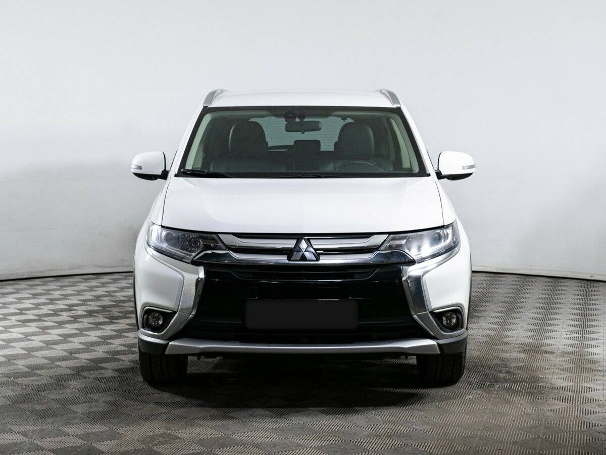 Mitsubishi Outlander 2018 года с пробегом. Фото: #1