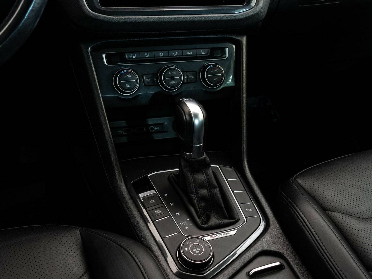 Volkswagen Tiguan 2018 года с пробегом. Фото: #13