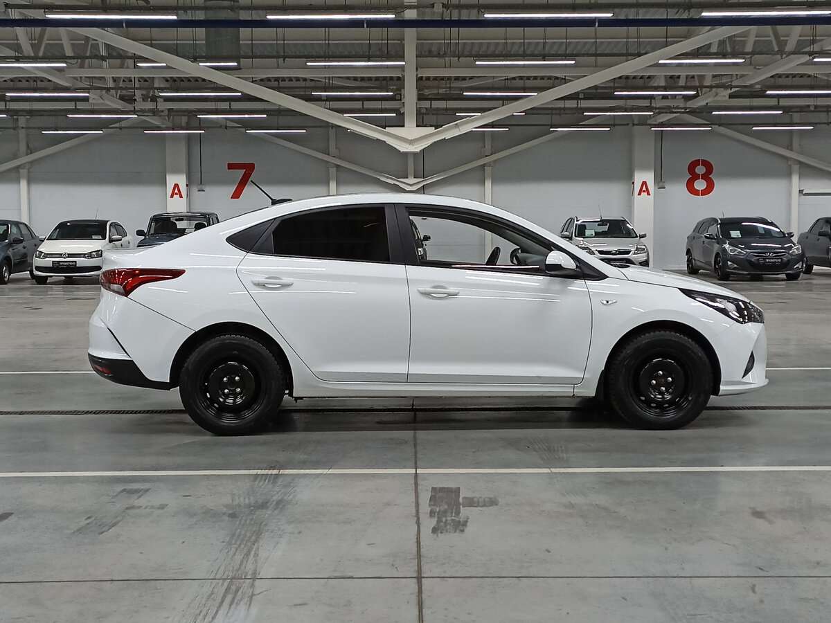 Hyundai Solaris 2021 года с пробегом. Фото: #3