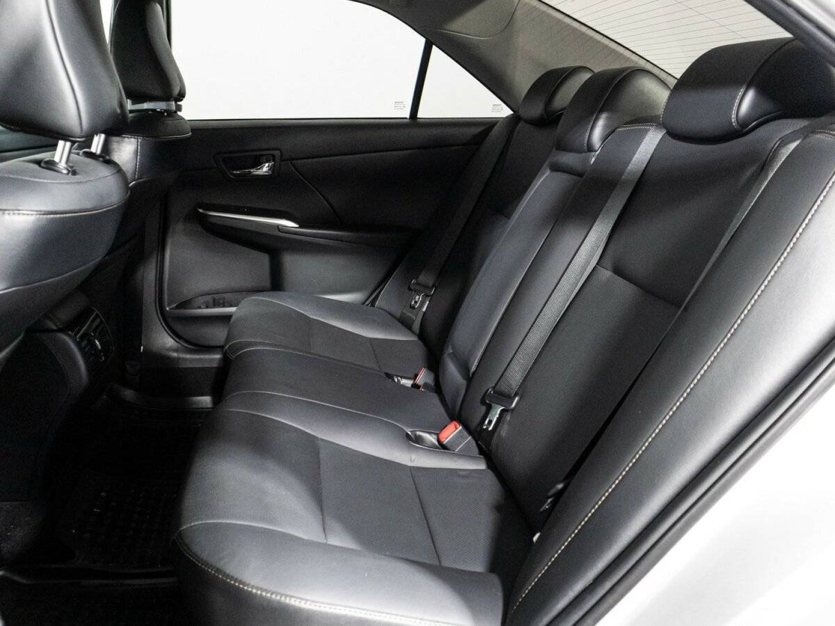 Toyota Camry 2015 года с пробегом. Фото: #9