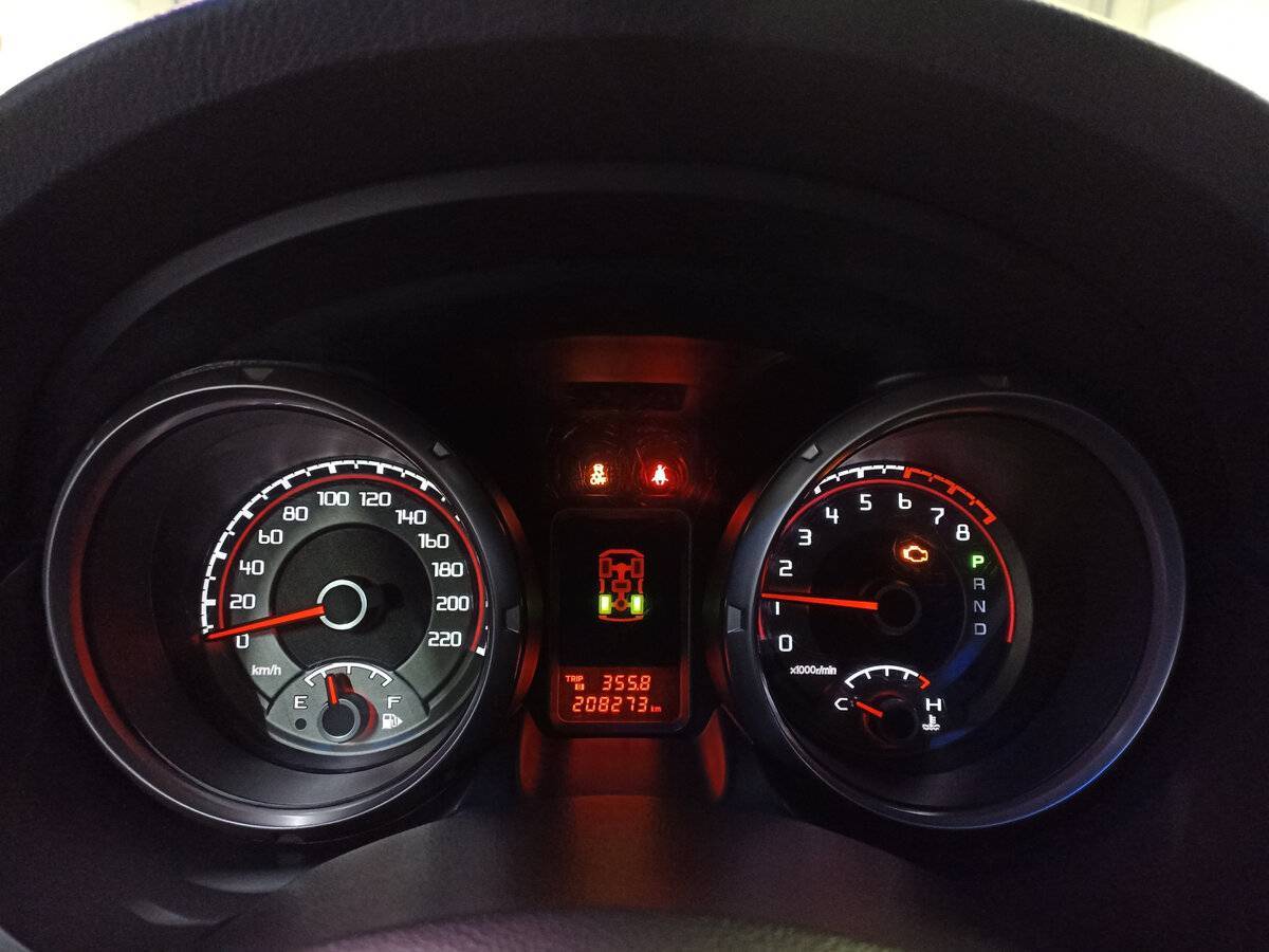 Mitsubishi Pajero 2012 года с пробегом. Фото: #12