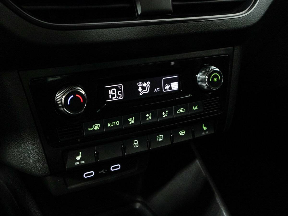 Skoda Rapid 2021 года с пробегом. Фото: #16