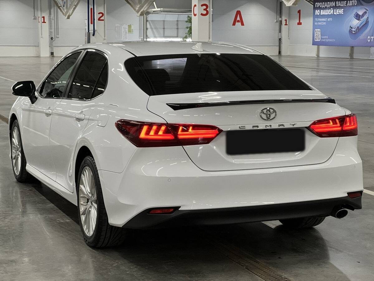Toyota Camry 2018 года с пробегом. Фото: #19