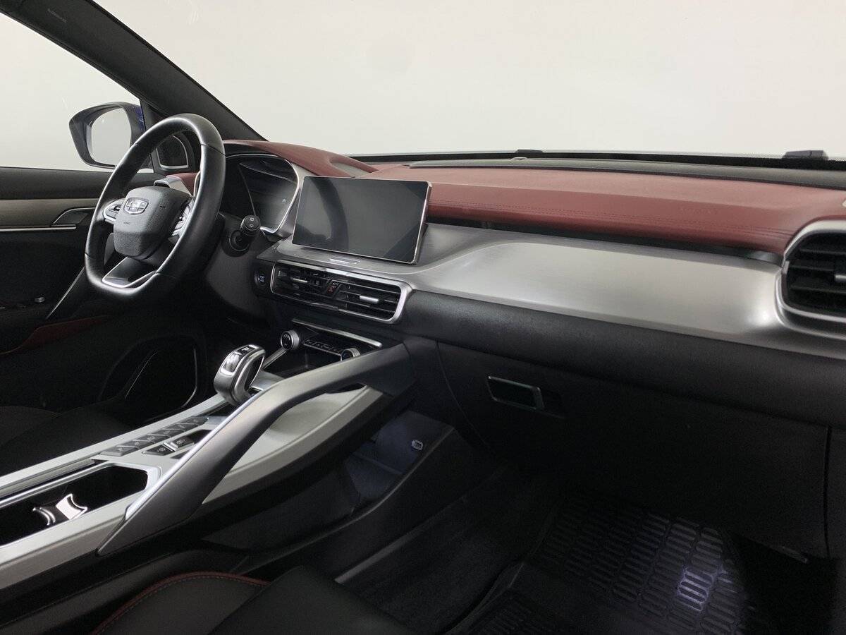 Geely Coolray 2022 года с пробегом. Фото: #12