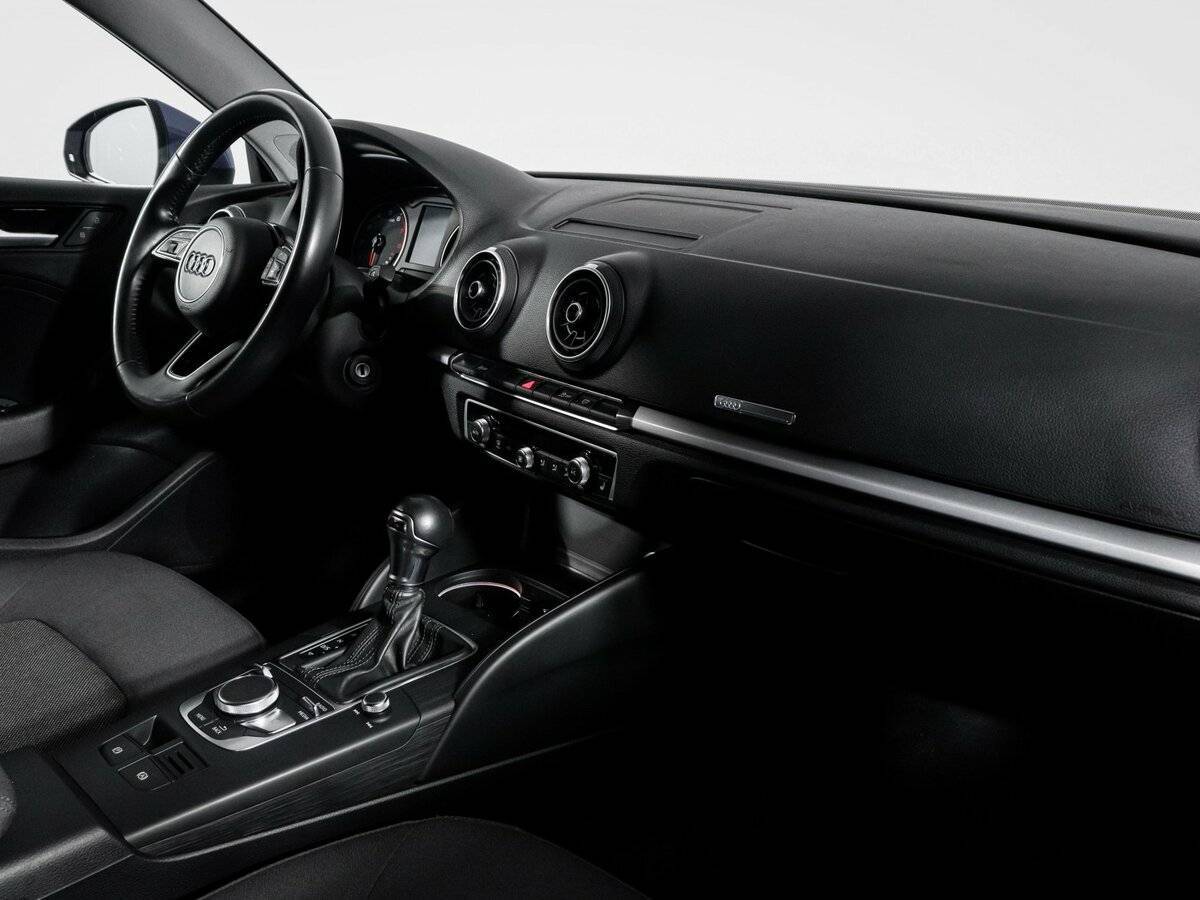 Audi A3 2018 года с пробегом. Фото: #8