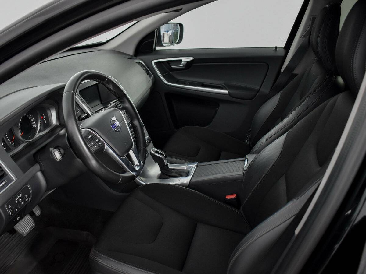 Volvo XC60 2017 года с пробегом. Фото: #10