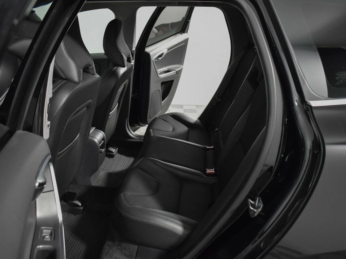 Volvo XC60 2017 года с пробегом. Фото: #11